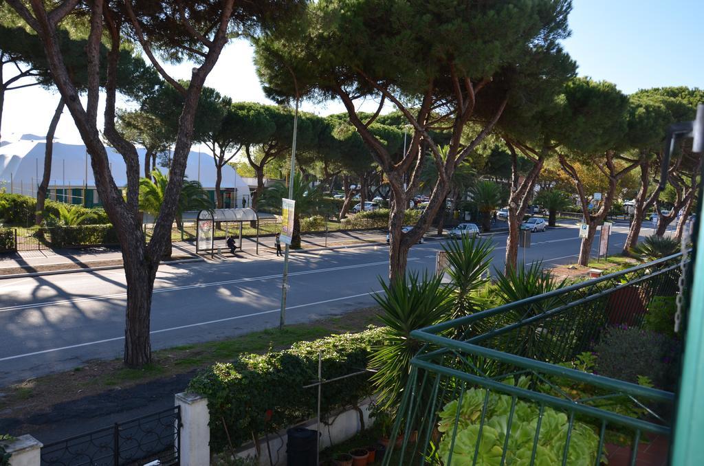 Casa Lia Villa Marina Di Carrara Buitenkant foto
