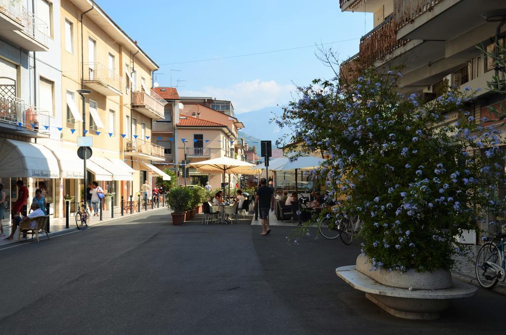Casa Lia Villa Marina Di Carrara Buitenkant foto