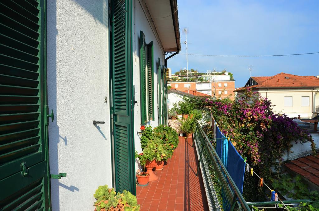 Casa Lia Villa Marina Di Carrara Buitenkant foto